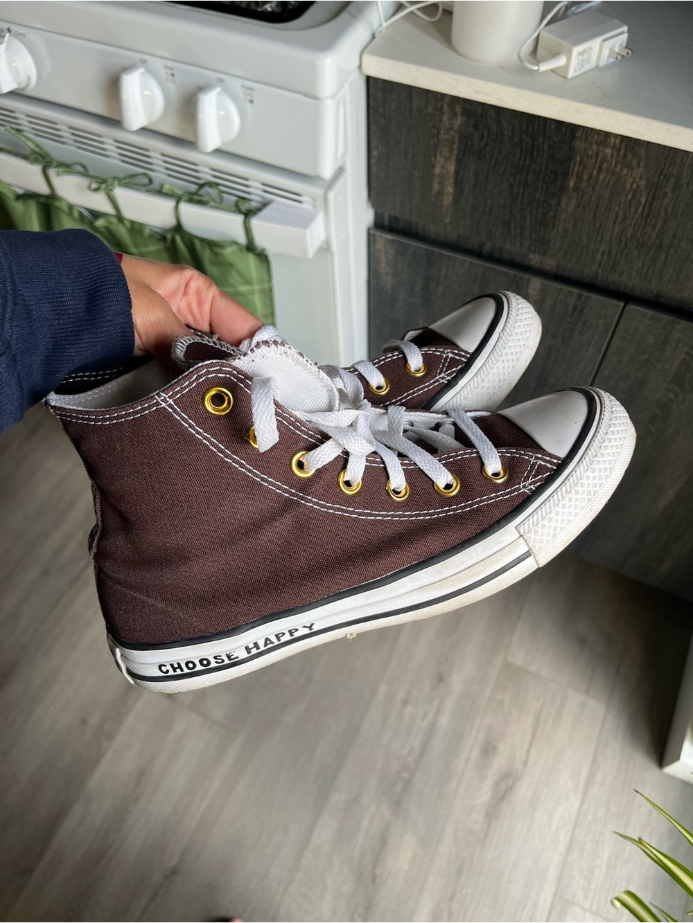 customized brown converse